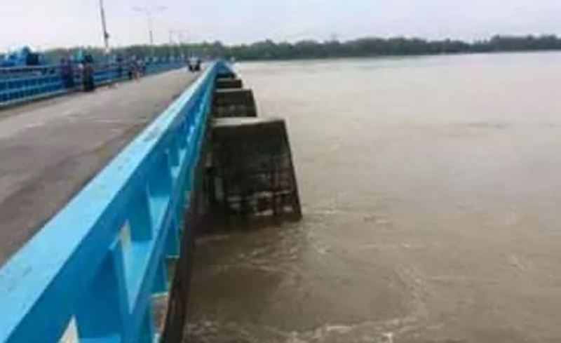 Sudden increase of water in Teesta, 44 water gates have been opened