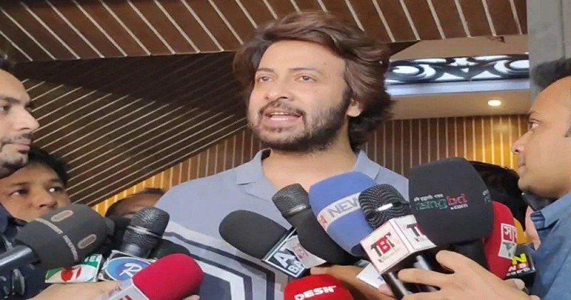 Actor Shakib Khan in DB office with fraud case against producer Actor Shakib Khan in DB office with fraud case against producer