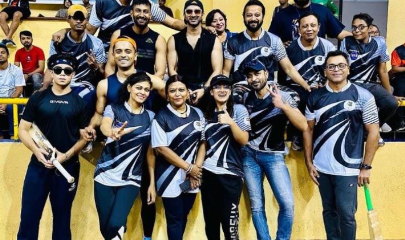 Film stars are also playing cricket Film stars are also playing cricket