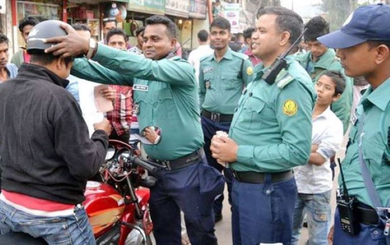 Police's 'block raids' underway in Dhaka ahead of August 15