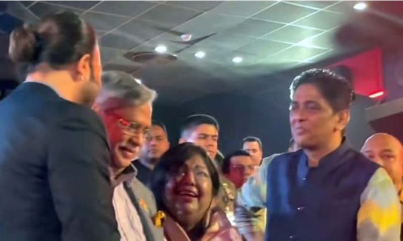 President watches Shakib Khan Priyotoma with family