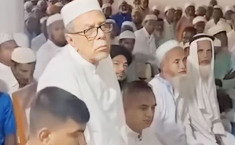 Former President Abdul Hamid celebrates Eid in his village after 10 years