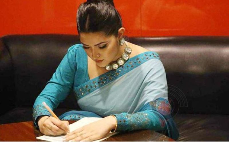 Porimoni returns to work after maternal leave