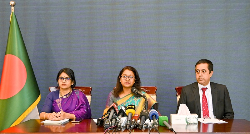 Foreign Ministry Spokesperson Seheli Sabrin (in middle) briefing the press conference/Photo: PID.