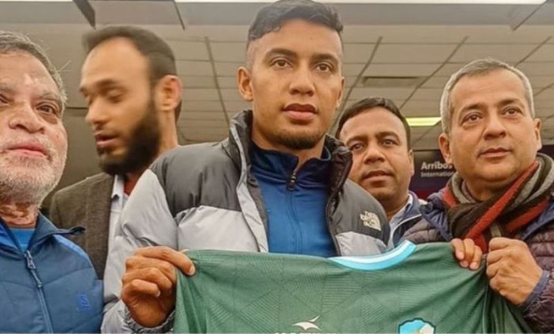 Jamal Bhuyan signs for Argentine football club Sol de Mayo