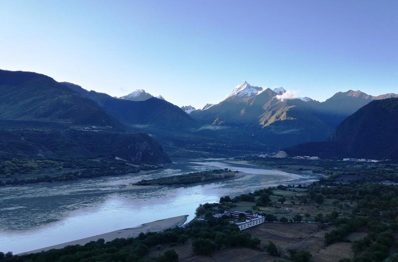 File photo of Yarlung Tsangpo by EditQ via Wikimedia Commons 