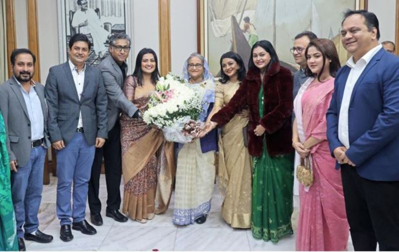 Film fraternity congratulates PM Hasina following 4th consecutive term