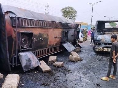 5 vehicles catch fire after oil tanker overturns in Savar, 2 killed