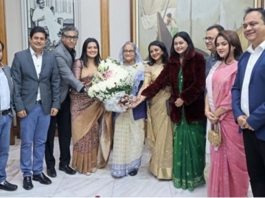 Film fraternity congratulates PM Hasina following 4th consecutive term