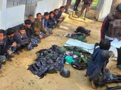 Number of Myanmar border guards fleeing to Bangladesh rises to 117