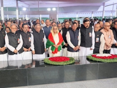 Prime Minister Hasina pays deep respect to the memory of Bangabandhu on the historic March 7
