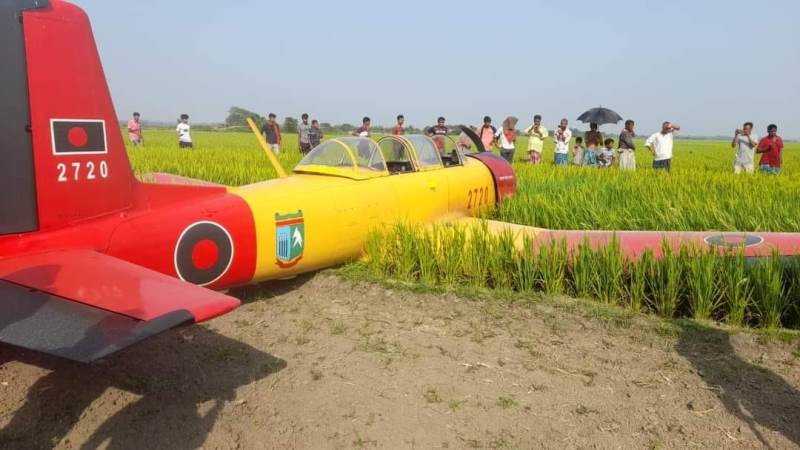 Training aircraft makes emergency landing in paddy fields, two pilots escape unhurt