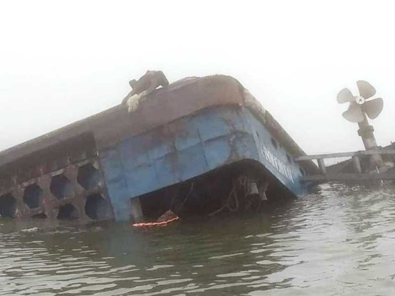 Ferry loaded with vehicles capsizes in Padma river in Paturia