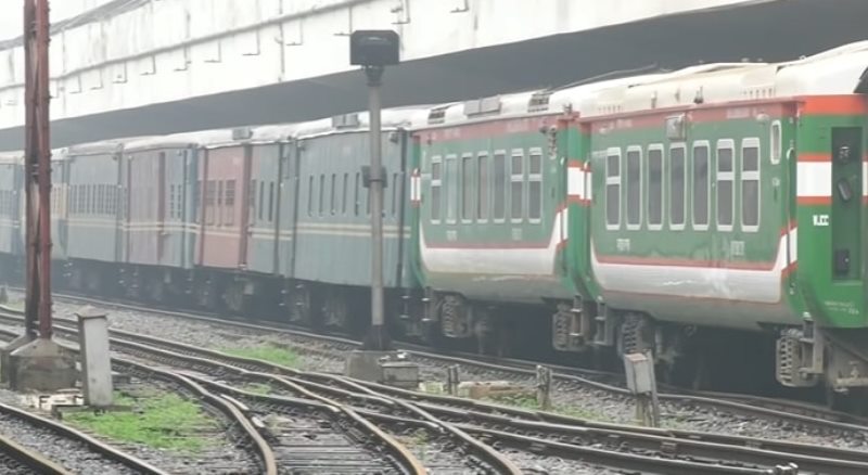 Nine arrested for selling railway tickets illegally
