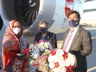 Sheikh Hasina reaches US